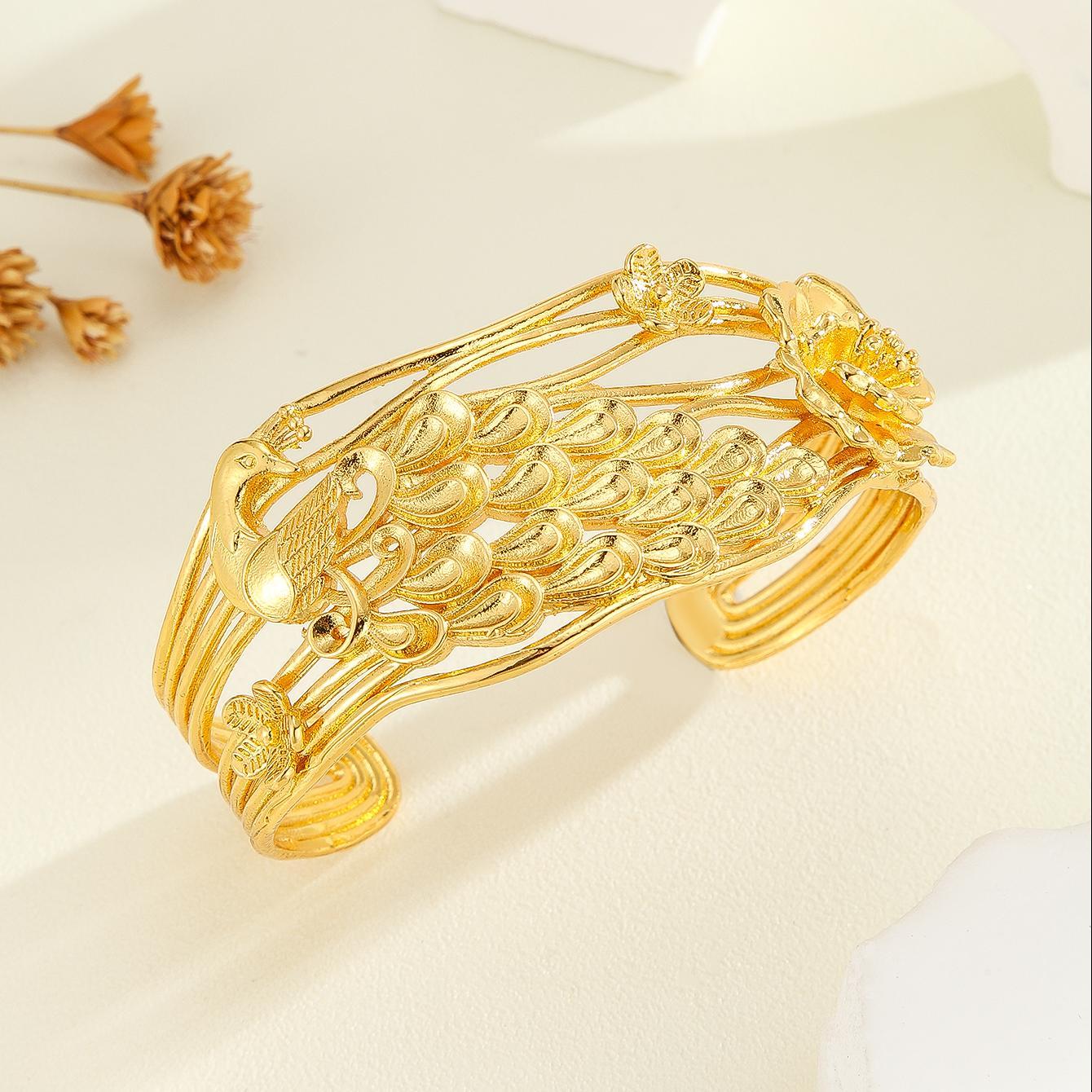 1pcs Vintage Luxury Carved Texture Gold Bracelet, Exquisite Peacock, Flower Patterned Bracelet - Image 3
